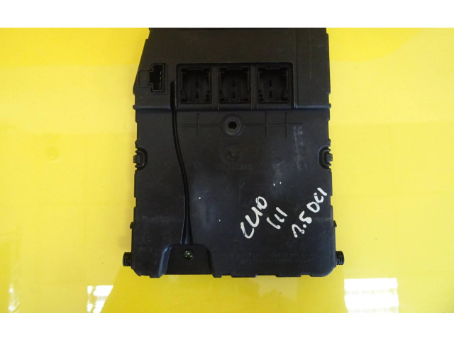 Pojistková skříňka Řídící jednotka BSM 8200636729 Renault Clio III 2010