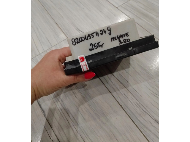 Pojistková skříňka Řídící jednotka BSM 8200455424G Renault Megane II 2004