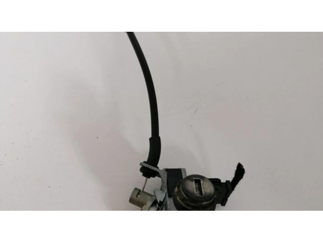 Замок задней крышки