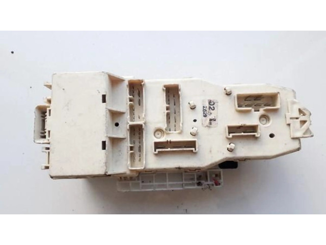 Pojistková skříňka Ford Probe 1995