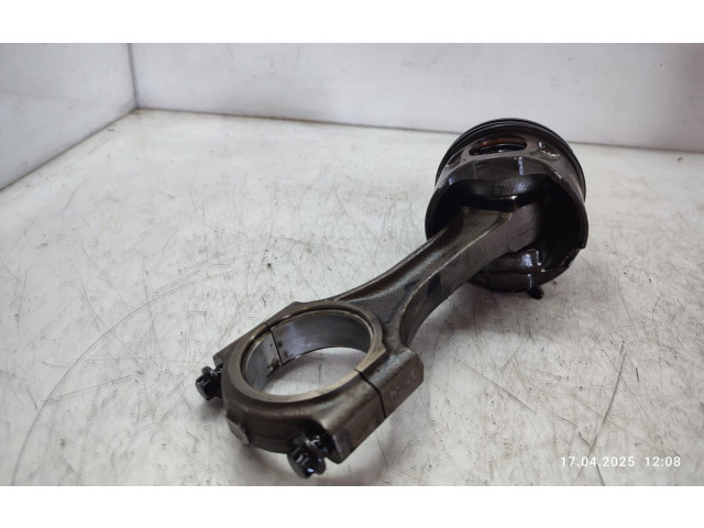  Поршень с шатуном 224DT   Land Rover Freelander 2 - LR2  