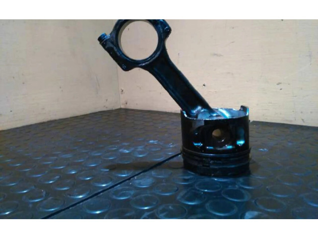 Поршень K9K714 Renault Kangoo I