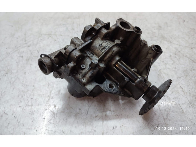 Масляный насос   8200345633  Renault Trafic II (X83) 