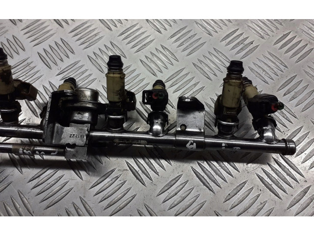 Топливная рампа 2K4E-AC Jaguar X-Type 2.1