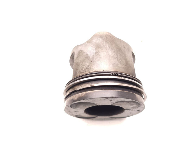 Píst TD25 Nissan PickUp TD25