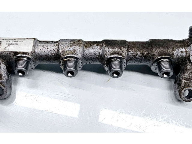 Топливная рампа 03L130089J   Audi A3 S3 A3 Sportback 8P  