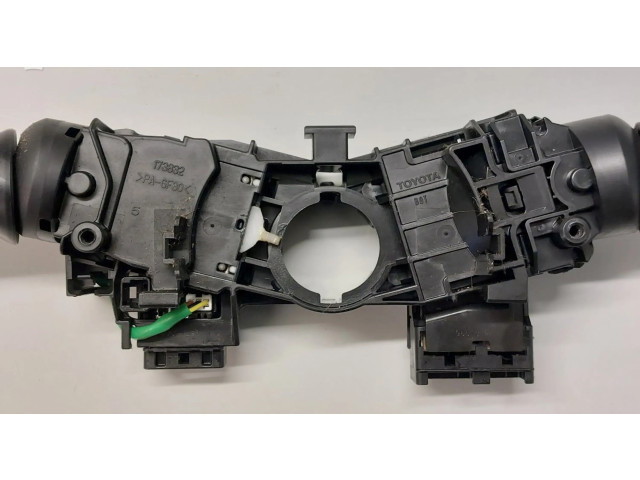 Подрулевой переключатель 83115FJ110, 83114FJ070 Subaru Forester SJ