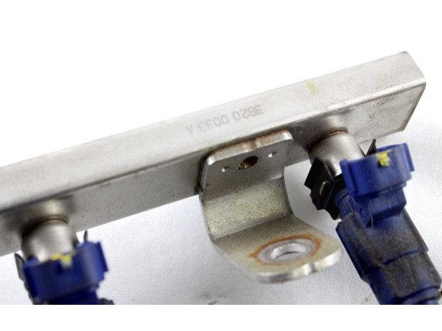 Vstřikovač 353402B010 Hyundai i30