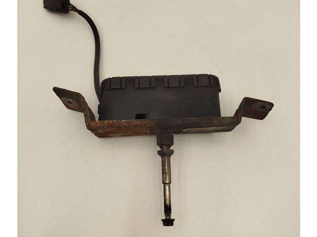 Моторчик стеклоочистителя 8620960, 8620960    Volvo V70