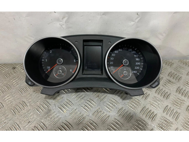Панель приборов 5K0920871A Volkswagen Golf VI