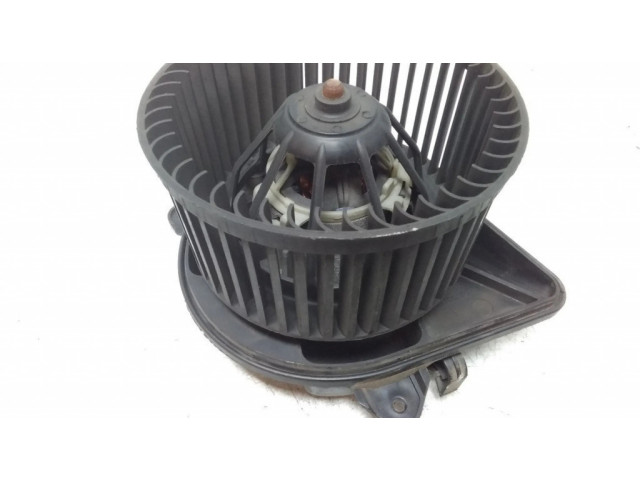 Вентилятор печки    X83N100827N   Opel Vivaro