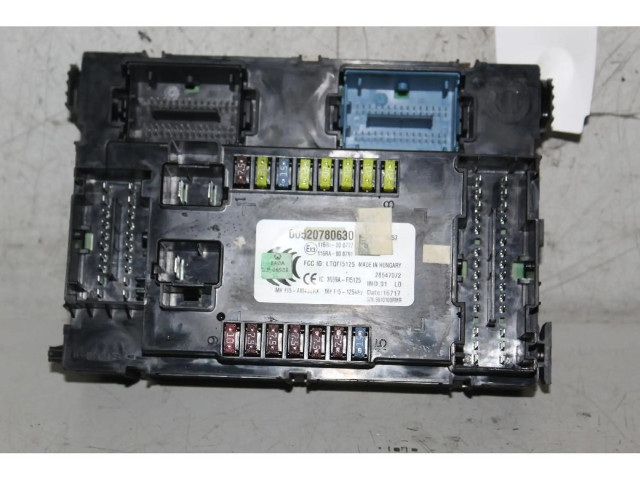 Блок предохранителей    Jeep Renegade    