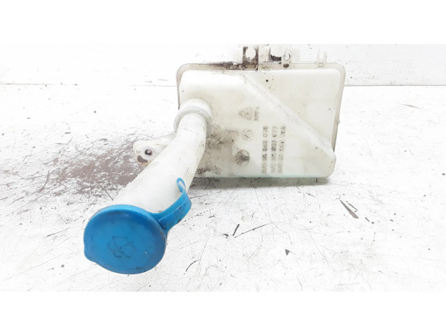 Бачок оконной жидкости    