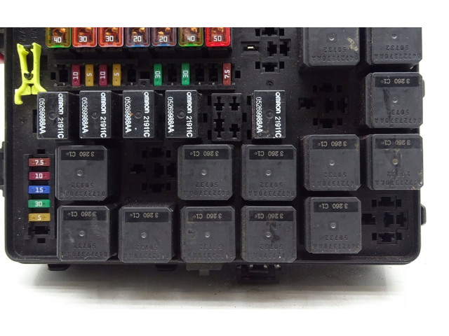 Блок предохранителей 670008655 Maserati Ghibli