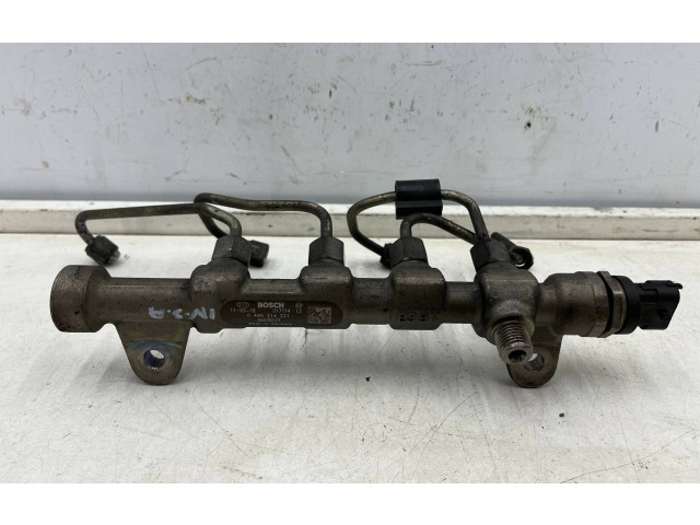 Топливная рампа 0445214221, 55576177   Saab 9-5  