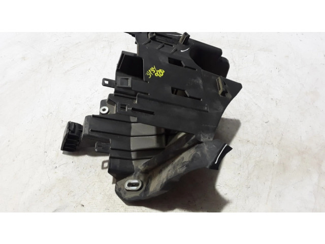 Pojistková skříňka 68251775AA Dodge Durango 2017