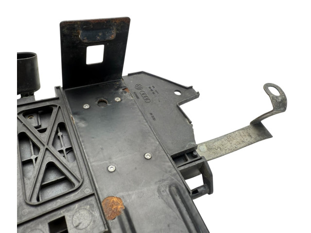 Блок предохранителей 1J0937506D   Audi A3 S3 8L    