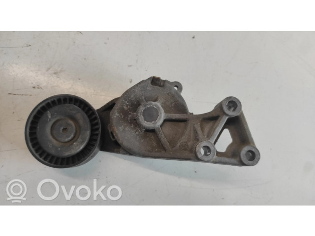 Устройство натяжки ремня