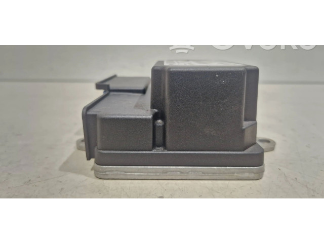 Блок подушек безопасности 8697679   Volvo V50