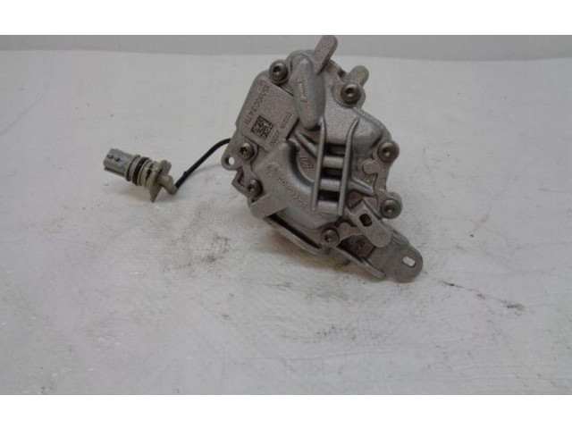 Масляный насос   150126230R  Dacia Sandero III 