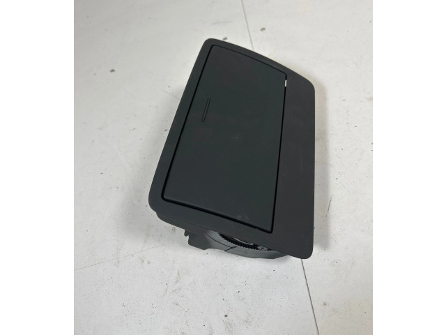 Дисплей    8UO857273   Audi Q3 8U