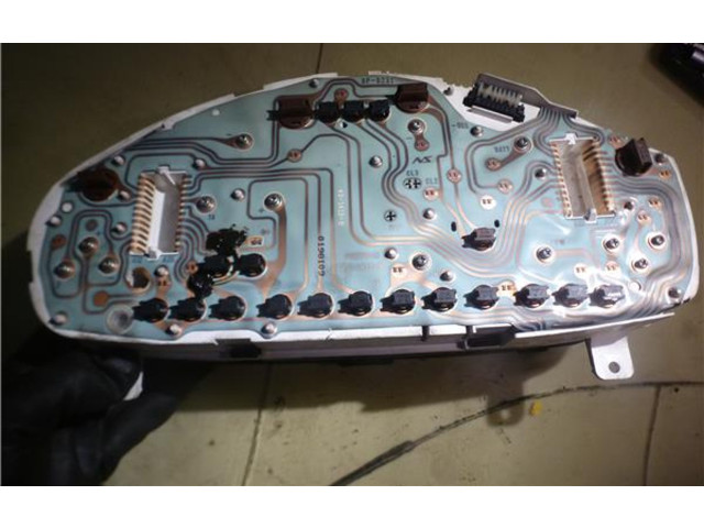 Панель приборов MR915790 Mitsubishi Carisma