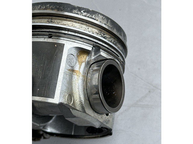 Píst Subaru XV I EE20