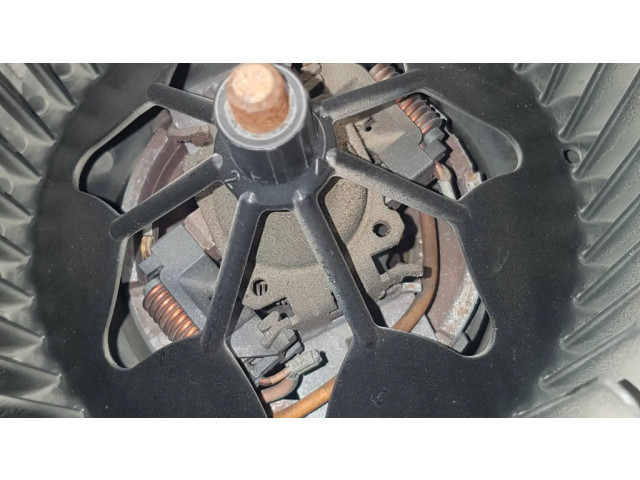 Блок предохранителей  3C1820015T, CZ0160600869   Volkswagen PASSAT B7    