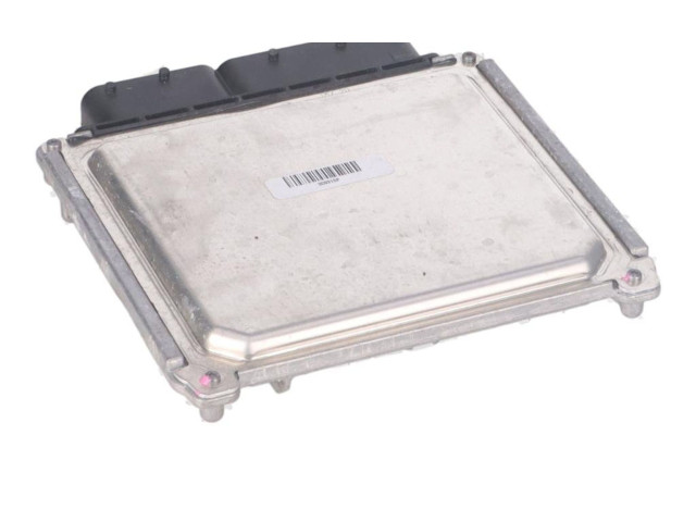 Блок управления двигателя 04L907445G Skoda Karoq