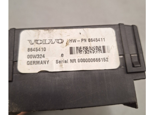 Блок предохранителей 8645410, 8645411 Volvo V70