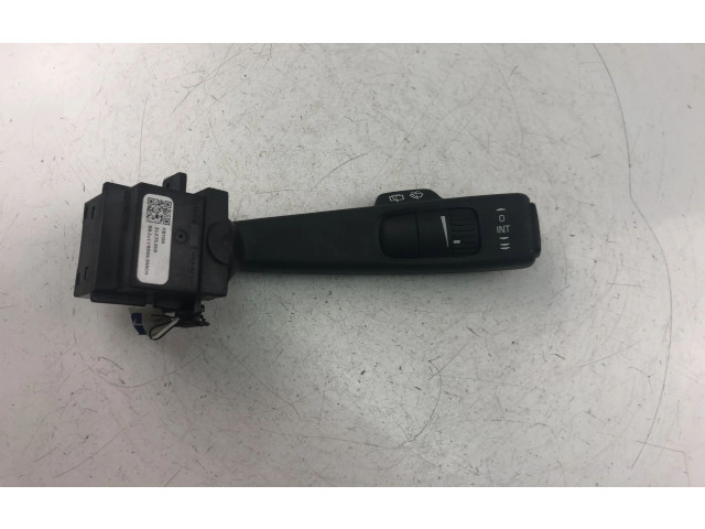 Подрулевой переключатель 31275359   Volvo V70