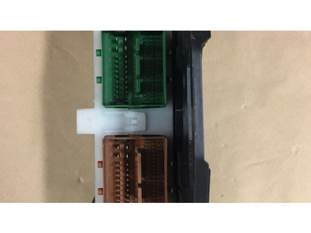 Блок предохранителей LTQF01125TP Ford Galaxy