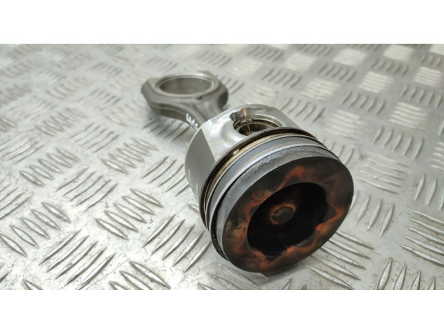 Поршень с шатуном Citroen Jumpy 1.6