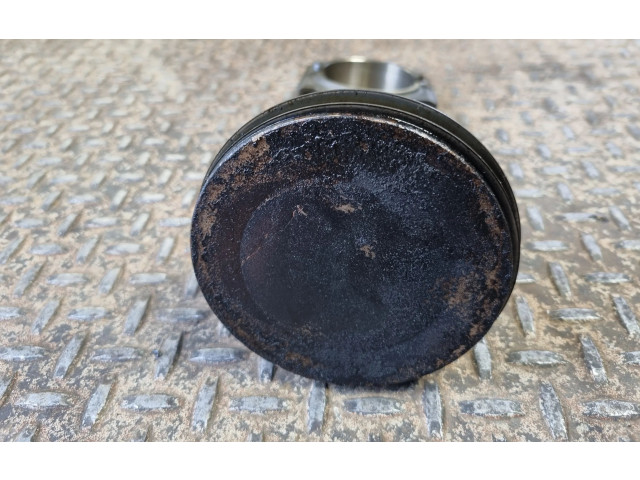 Поршень с шатуном Dodge RAM