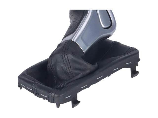 Vstřikovací lišta 4L1713139AK   Audi Q7 4L     