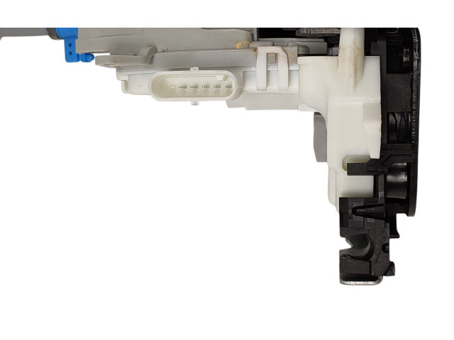 Zámek zadních dveří 8K0839016H Audi A3 8Y 2020