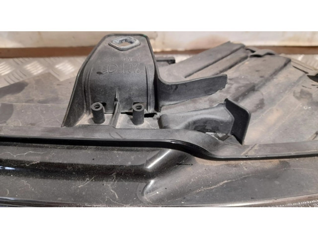 Передняя фара