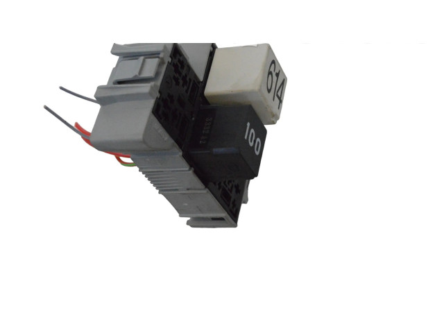   Pojistková skříňka 7L0937503   Porsche Cayenne (92A) 2014