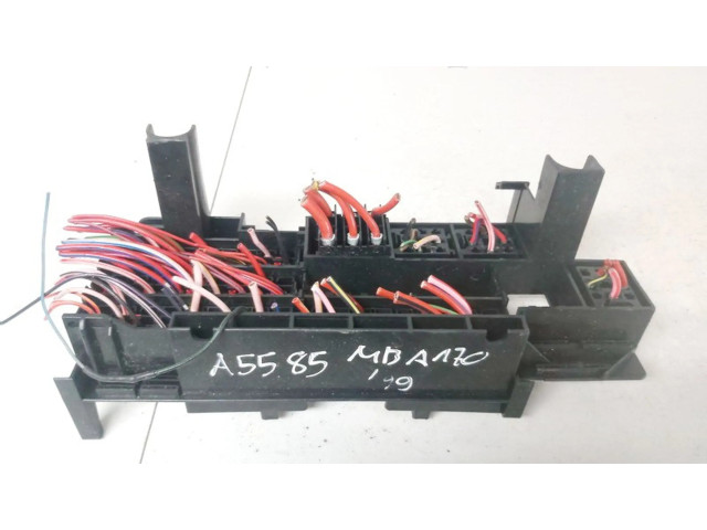 Pojistková skříňka 1685450240 Mercedes-Benz A W168 1999