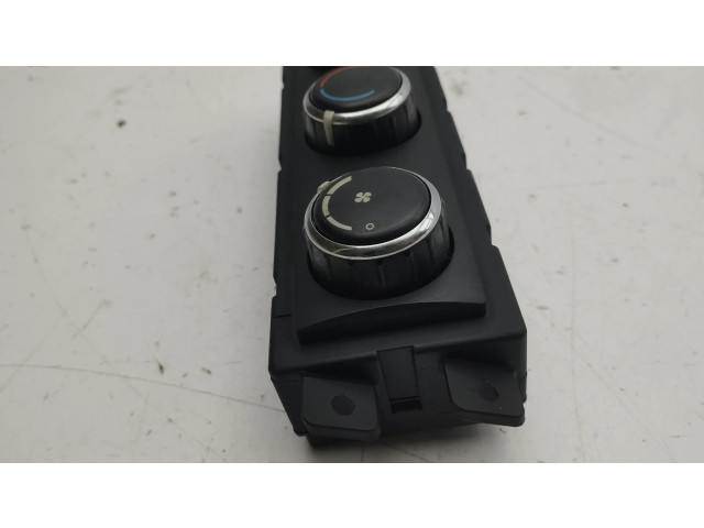 Блок управления климат-контролем 55111810AD   Chrysler Town & Country V