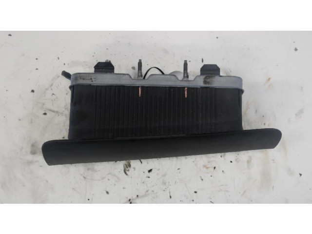 Подушка безопасности пассажира    Dacia Duster