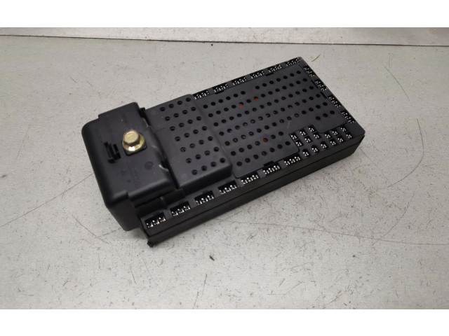 Блок предохранителей 9452773   Volvo S80