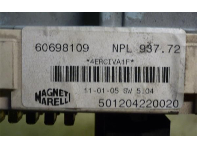 Блок предохранителей 60698109, 501204220020 Alfa Romeo 166