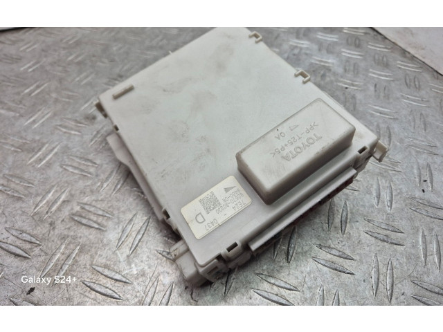   Pojistková skříňka 8267030230, 01059289   Lexus GS 300 350 430 450H 2008