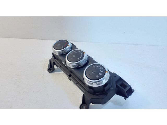 Блок управления климат-контролем DA6S61190A   Mazda CX-3
