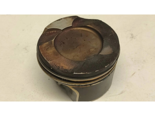 Píst 7846333, 6980708 BMW M4 F82 F83 pro benzínový motor 3.0