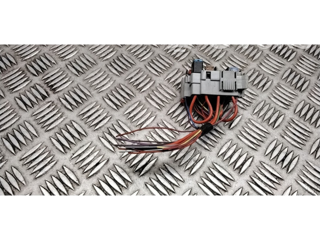 Vstřikovač Volvo V70 D4204T5