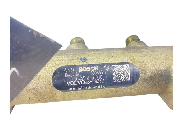 Топливная рампа 8658252, 000863L1 Volvo V70