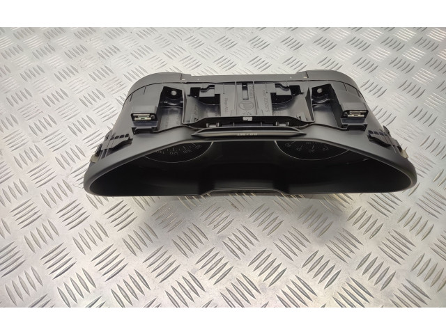 Панель приборов 5E0920731   Skoda Octavia Mk3 (5E)       