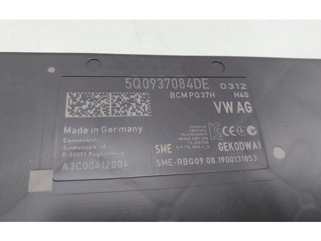 Блок управления 5Q0937084DE, 5Q0937084DH   Audi A1